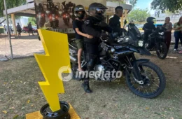 DIVERSÃO SOBRE DUAS RODAS: Polícia Militar oferece passeio gratuito para crianças em Centro Cívico