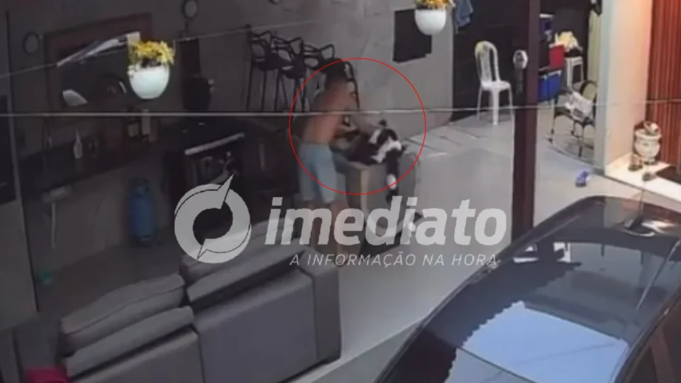 VEJA VÍDEO: homem é preso após ser filmado agredindo cachorro da ex-companheira em Manaus 