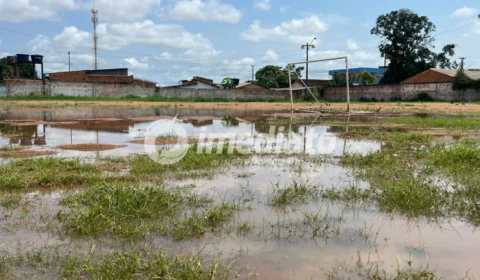 Terreno onde ocorre festival cultural acumula lixo e preocupa moradores da Zona Sul