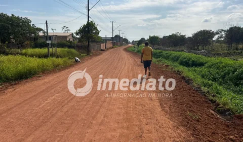 “SEM ASFALTO E SEM CALÇADA”: moradores pedem socorro em rua esburacada de Boa Vista