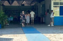 Eleitores deixam para a última hora e movimentam locais de votação em Roraima