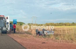 URGENTE | Grave acidente entre caminhão e camionete Hilux. Primeiros socorros são prestados