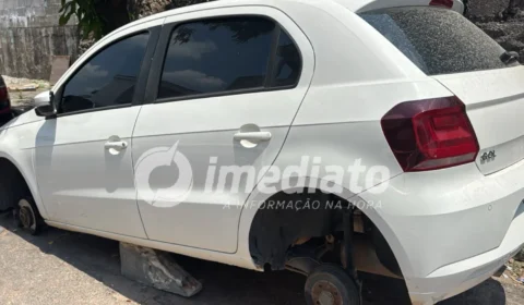 VEJA IMAGENS: Criminosos furtam os quatro pneus de carro durante a madrugada em Manaus