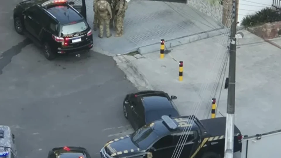 URGENTE: Polícia Federal realiza operação na SSP-AM e cumpre mandados em Manaus