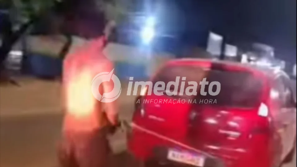 VEJA O VÍDEO | Suspeito de furtos é amarrado e arrastado por carro até o 5º DP