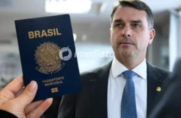Passaporte de Flávio Bolsonaro é apreendido após pedido da PF feito minutos depois da derrota