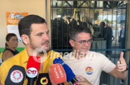 Prefeito Renato Júnior vota em Manaus e pede que eleitores escolham governantes pela própria consciência