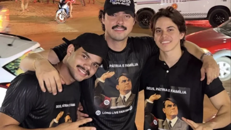 Homens aparecem com camisetas com símbolos nazistas durante ato político no Maranhão