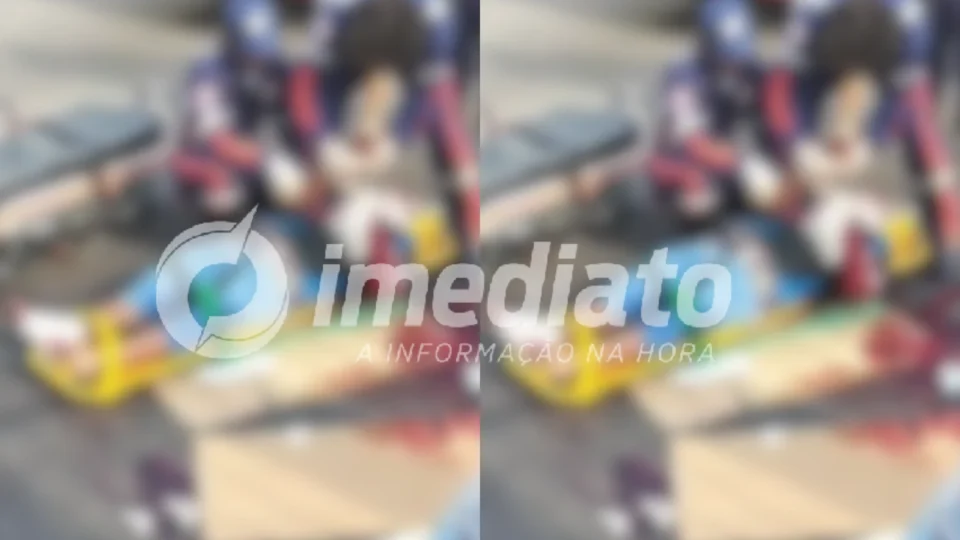 VEJA VÍDEO: Pedestre é arremessado após ser atropelado por carro na Constantino Nery