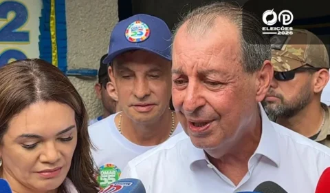 Omar Aziz vota em Manaus e destaca propostas para a saúde do Amazonas