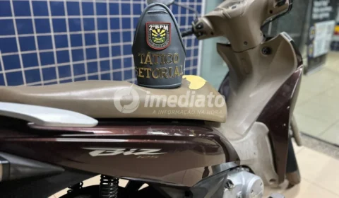 VEJA: Professora tem moto roubada pela segunda vez e rastreador ajuda a localizar veículo