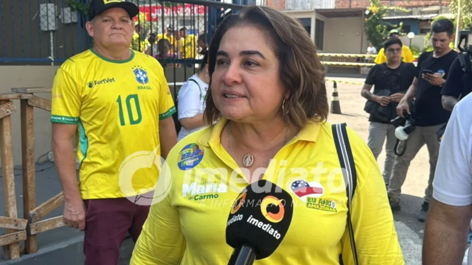 “Sairemos vencedores”: Candidata ao Governo do Amazonas, professora Maria do Carmo vota em Manaus e prevê segundo turno