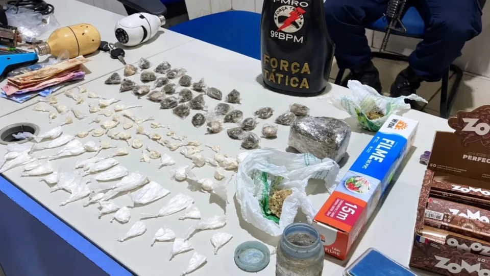 Homem é preso com drogas e quase 1 kg de maconha na zona sul