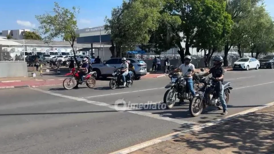 Trânsito flui normalmente nas primeiras horas da manhã