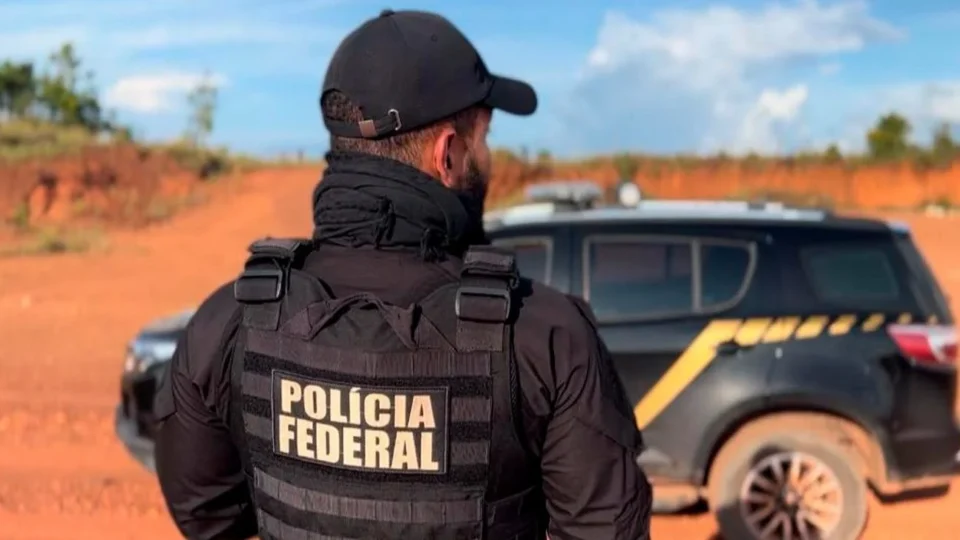 Onze pessoas são presas pela PF com dinheiro e panfletos de candidatos em Boa Vista