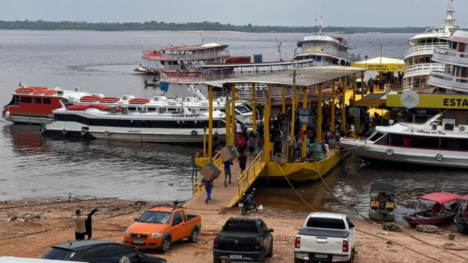 Movimento é intenso na Balsa Amarela às vésperas das eleições no Amazonas