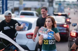ELEIÇÕES 2026 | Débora Menezes fecha campanha com mobilização nas ruas e foco no contato com eleitores