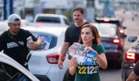 ELEIÇÕES 2026 | Débora Menezes fecha campanha com mobilização nas ruas e foco no contato com eleitores