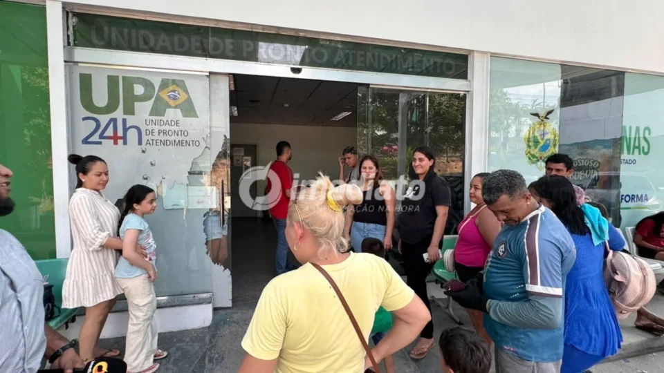 “Estou esperando há horas”: pacientes denunciam demora e lotação na UPA José Rodrigues, em Manaus