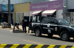 URGENTE: Homem é morto a tiros após tomar arma de policial durante ocorrência