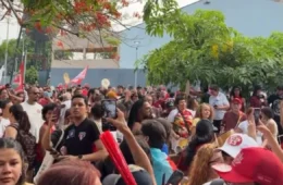 Marcha pela Democracia reúne estudantes e população neste domingo em Porto Velho