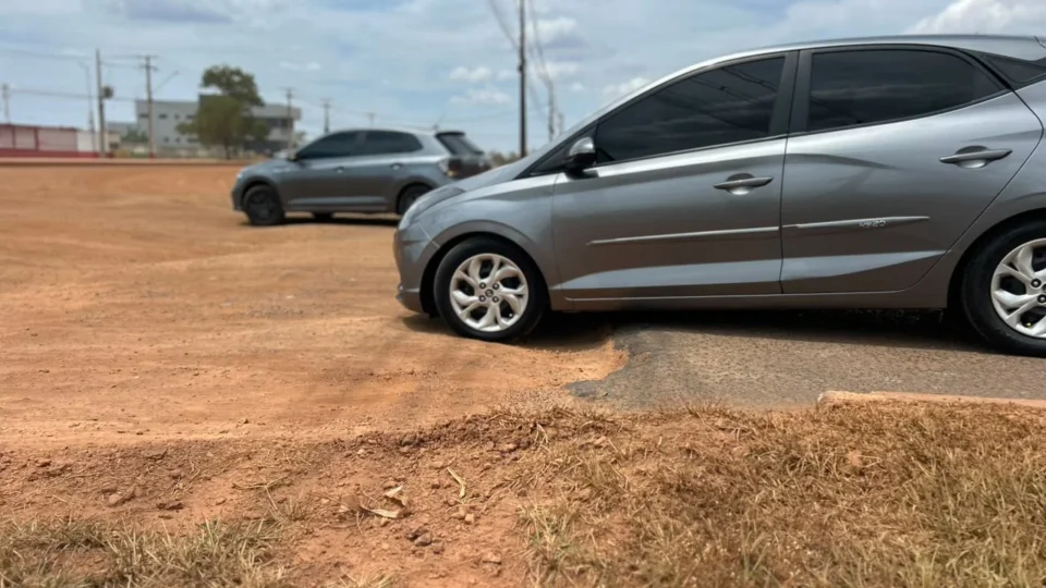 Motoristas cobram conclusão de asfaltamento após desnível dificultar tráfego