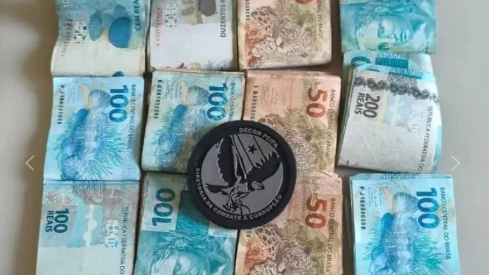 ESQUEMA DE PROPINA | 6 servidores presos e 16 afastados