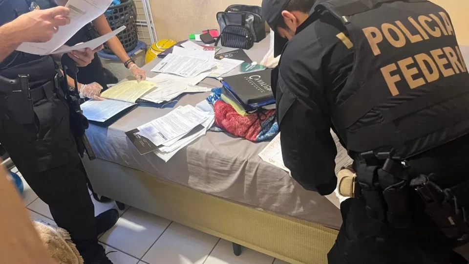 PF investiga esquema de fraudes bancárias e lavagem de dinheiro