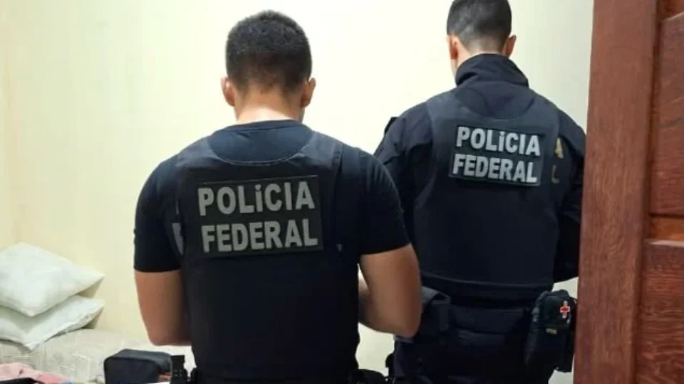 FRAUDE: PF investiga esquema de diplomas universitários falsos no Amapá e no Pará