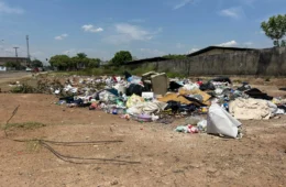 Acúmulo de lixo no bairro Pintolândia preocupa moradores em Boa Vista