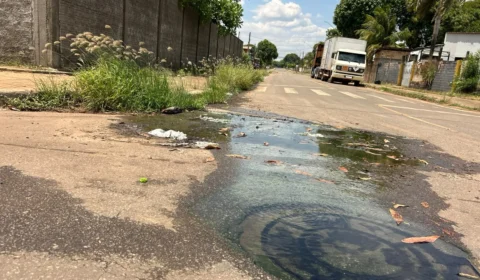 Esgoto a céu aberto causa mau cheiro e preocupa moradores em Boa Vista