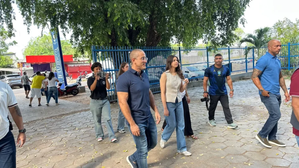 ELEIÇÕES 2026: Arthur Henrique vota em Boa Vista e destaca importância do segundo turno para Roraima