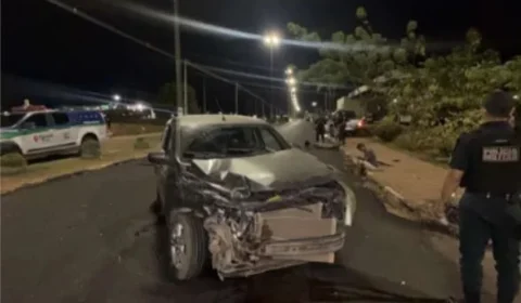 BEBIDA E VOLANTE: Motorista bate carro contra viatura da PM durante atendimento