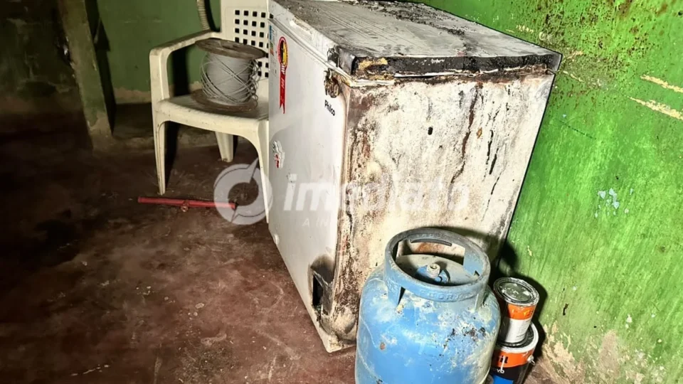 Solidariedade: após perder quase tudo em incêndio, mulher pede ajuda para recomeçar em Manaus