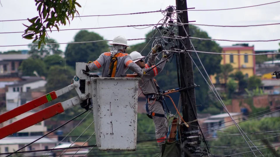 Manaus terá desligamentos programados de energia em vários bairros; confira os locais