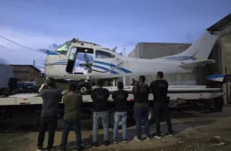 FLAGRANTE: Avião desmontado é encontrado e quatro pessoas são presas durante investigação de homicídio