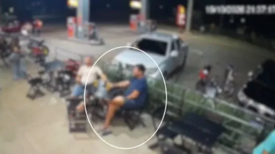 VIDEO VÍDEO: homem é morto a golpes de canivete em posto de combustível após discussão por dívida no Pará