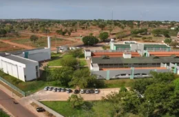 VAGAS | Universidade abre vagas para professor com salário de até R$ 8,3 mil
