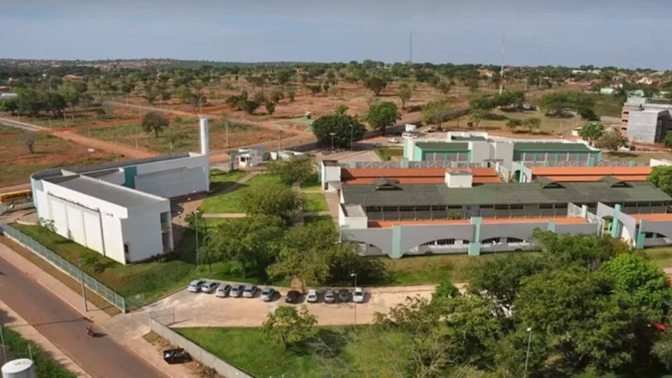 VAGAS | Universidade abre vagas para professor com salário de até R$ 8,3 mil