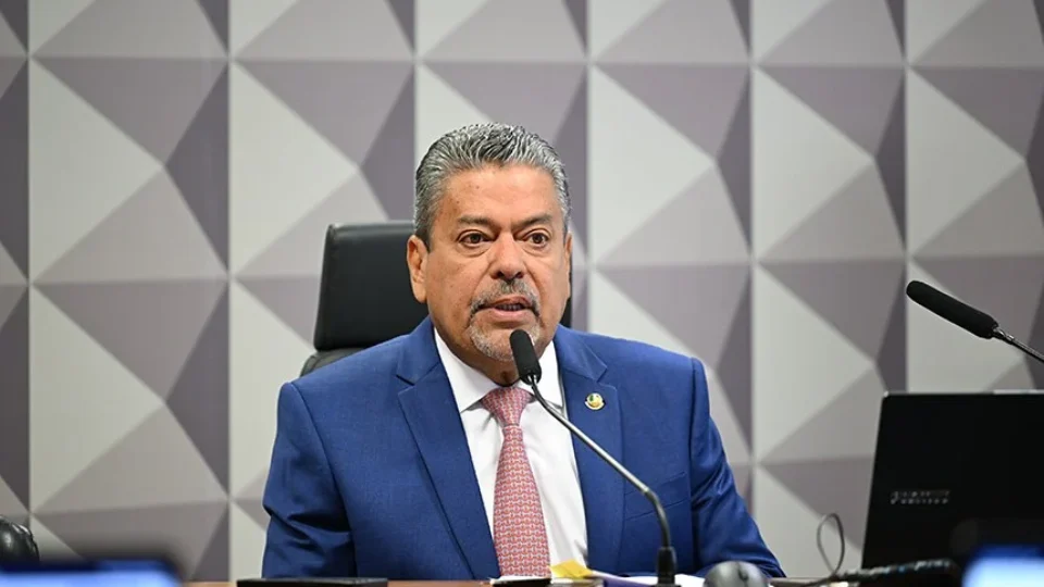 ELEIÇÕES 2026 | PF vai à casa de senador durante operação que apreendeu R$ 300 mil em Roraima