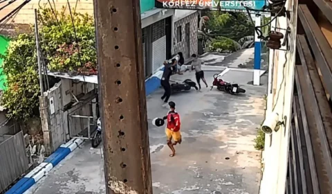 Mototaxista é atacado com faca e se joga de barranco para escapar em Manaus; veja vídeo