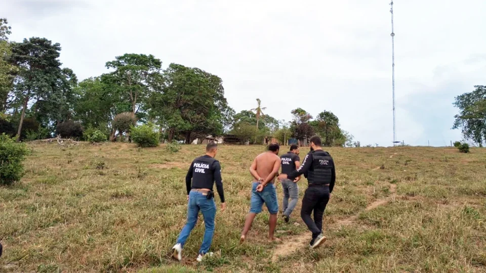 DEU RUIM | Desafiou a polícia nas redes sociais enquanto era procurado e acabou preso